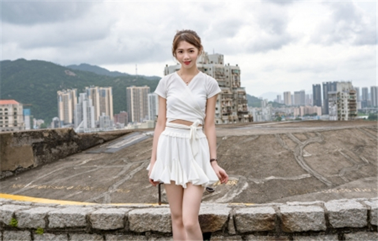 富二代app无限次解锁版下载安卓免费版:一款与众不同的手机影视播放软件