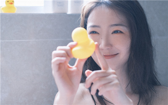 秋葵app观看无限次免费iOS:拥有私人专属频道的手机影视播放软件