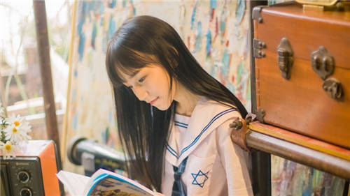 秋葵视频app无限次数破解版：一款提供老司机福利的免费视频app