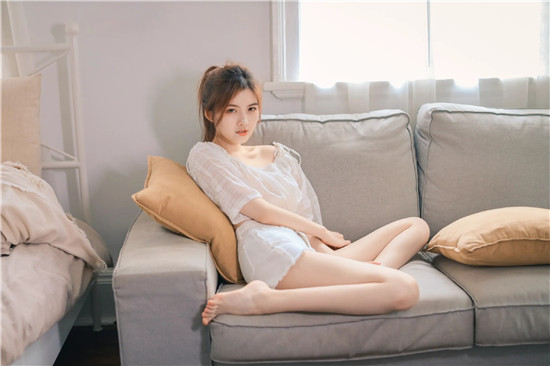 草莓丝瓜向日葵黄瓜榴莲鸭脖合集：一款无需VIP的影视资源播放软件