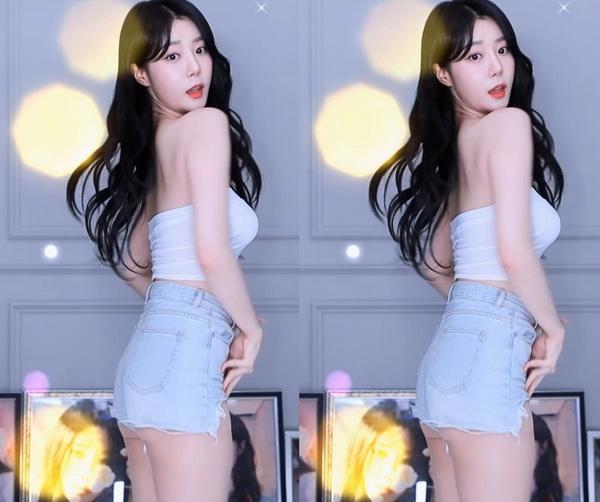 网传天下第一社区在线播放www中的女主播多！网友：消息属实！