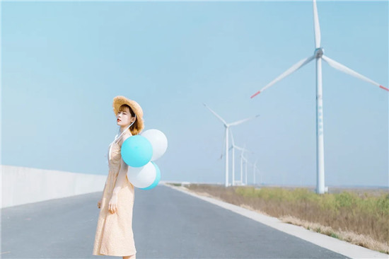 秋葵草莓香蕉樱桃黄瓜丝瓜榴莲：持续观看到新鲜视频的播放APP