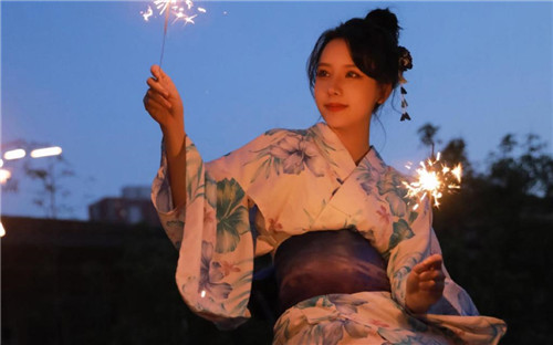 抖抈短视频app免费下载精品版：为用户们提供了很多优质视频的播放软件