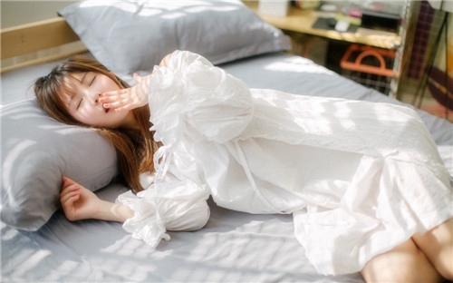 樱桃草莓丝瓜榴莲秋葵黄瓜免费版：好评内容非常多的视频播放软件！