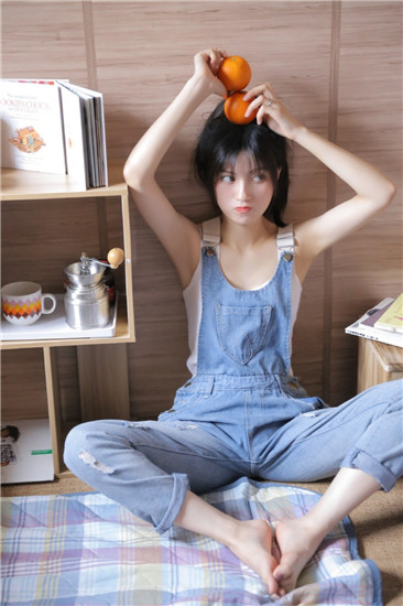 樱桃视频小蝌蚪绿巨人视频免费视频界面简单：多个主题任意切换