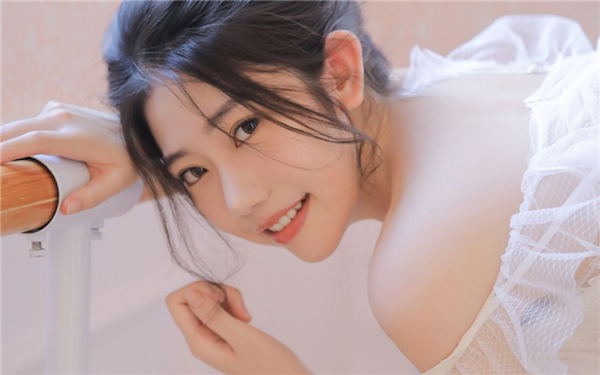 草莓app免费下载老版：一款汇聚了非常多功能使用的手机视频播放软件