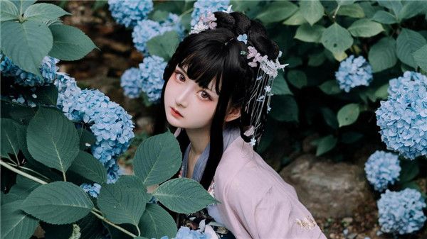 来撩短视频app无限看:根据用户们的喜好智能为你推荐资源