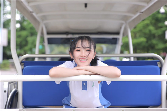 草莓丝瓜小猪app鸭脖蕾丝：每天都会推送优质作品的播放APP