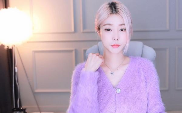 锕锕锕锕锕锕锕好湿好大网站计划推出直播频道，老粉丝：搞快点！