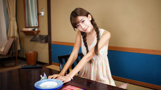 水果视频软件免费观看版：一款不收费一个人晚上看爽的无限制视频app