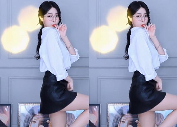 四虎无码永久免费影库二三区成为首选，一区无码视频不受人代见