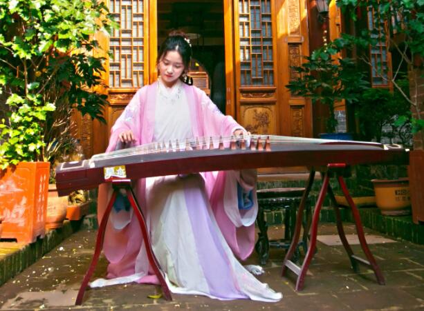 粉色视频在线观看的视频:一款可以看亏亏视频的手机软件