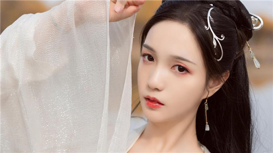 向日葵视频xrk1-3-0下载旧版：草莓丝瓜向日葵芭乐黄瓜小猪污免费观看