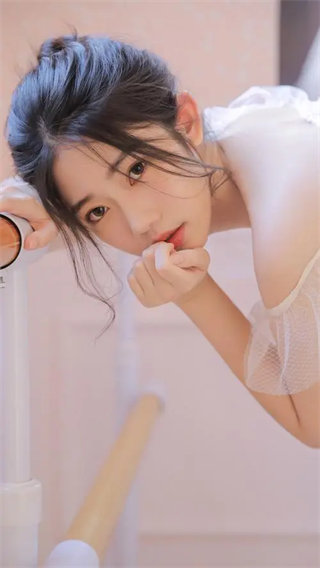 野花香视频在线观看社区：年轻人都非常爱的一款免费看片神器