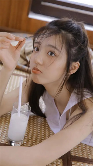 趣夜app下载免费版:一款高质量的免费手机视频播放软件