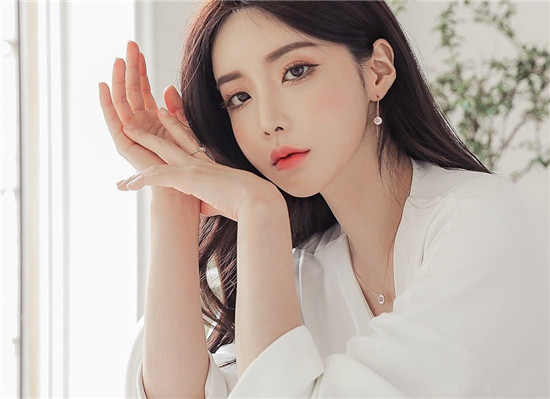 秋葵茄子香蕉绿巨人解锁版：秋葵茄子香蕉绿巨人解锁版下载地址