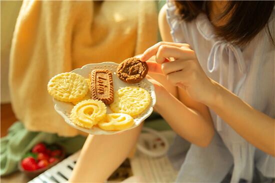 最近中文字幕在线MV视频下载热度持续增长中 网友：贡献有我一份！