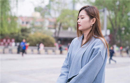 秋葵草莓丝瓜黄瓜榴莲绿巨人污精简版：每天都有新的体验