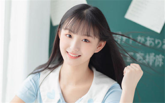 草莓男的加油站女人的美容院免费：看电影很轻松很方便