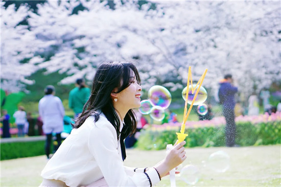 天堂а在线地址8最新版很多网剧都在这里！查找视频观看超级便捷。