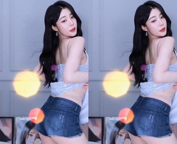 传樱花草在线社区www韩国是忘忧草的前身？网友纠正：完全不同！