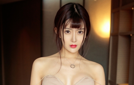 樱桃秋葵黄瓜丝瓜绿巨人在线观看：草莓樱桃丝瓜绿巨人秋葵茄子视频