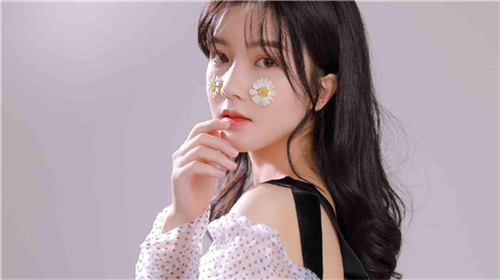 茄子短视频wdnmdbilibili解锁版：一款深夜免费观看劲爆短视频的播放器软件