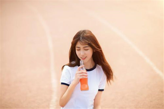 妖娆直播ios手机版：视频直播类型繁多