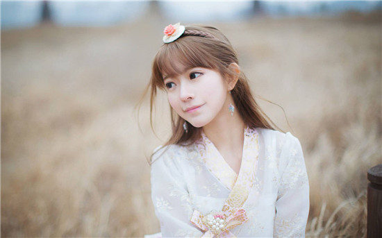 草莓榴莲丝瓜向日葵秋葵旧版app：可以享受平台所有内容的视频播放软件