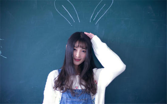 草莓+香蕉+丝瓜+绿巨人+秋葵再次火爆，网友：免费谁不爱！