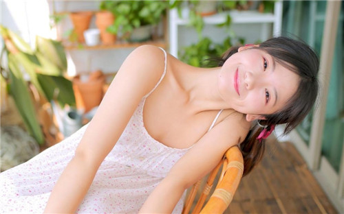 9uu域名更新自动转跳最新版：适合所有老司机们在晚上看片的APP软件