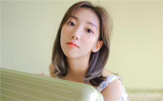 精品一卡2卡三卡4卡乱码破解版软件：更懂年轻人午夜看剧观影软件