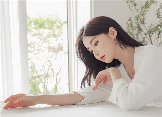 蜜芽跳转接口点击进入免费无限制版：不需要登录直接观看的传媒精品