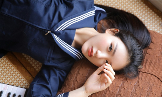 绿巨人草莓香蕉丝瓜菠萝APP：拥有极速解析功能的播放平台