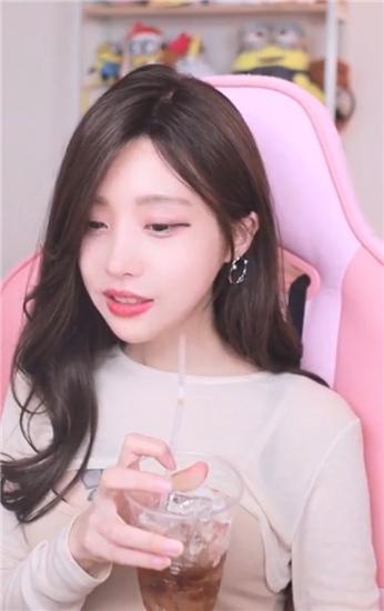 特色直播app下载最新版-没有限制的福利软件