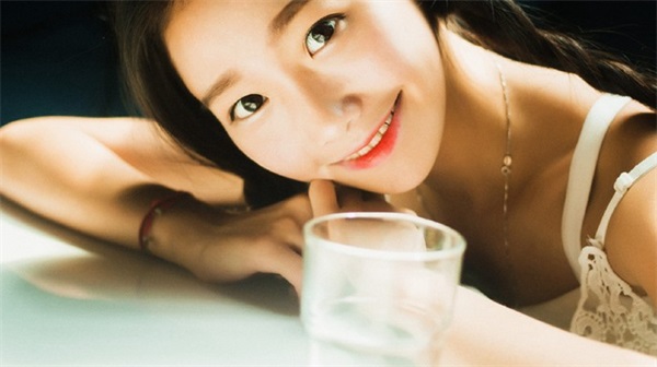 草莓樱桃丝瓜绿巨人秋葵污大全导航：收录了超多热门视频的播放软件